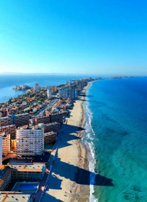 M&G Cozy Studio Apartment -beachfront,WIFI,AirCon,FullyEquipped